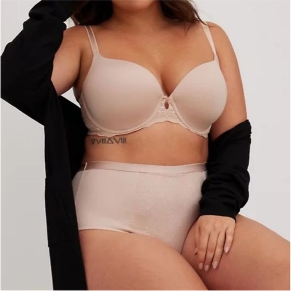 Torrid Curve T-Shirt Lightly Lined Smooth Straight Back Bra tan beige nude 0787 - Picture 1 of 14